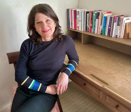 A professional portrait of Monique Daranyi, a psychotherapist, counsellor, and coach, exuding warmth and approachability.